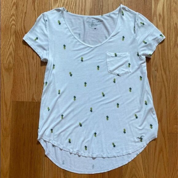 Hollister Pineapple Shirt  - Picture 1 of 3